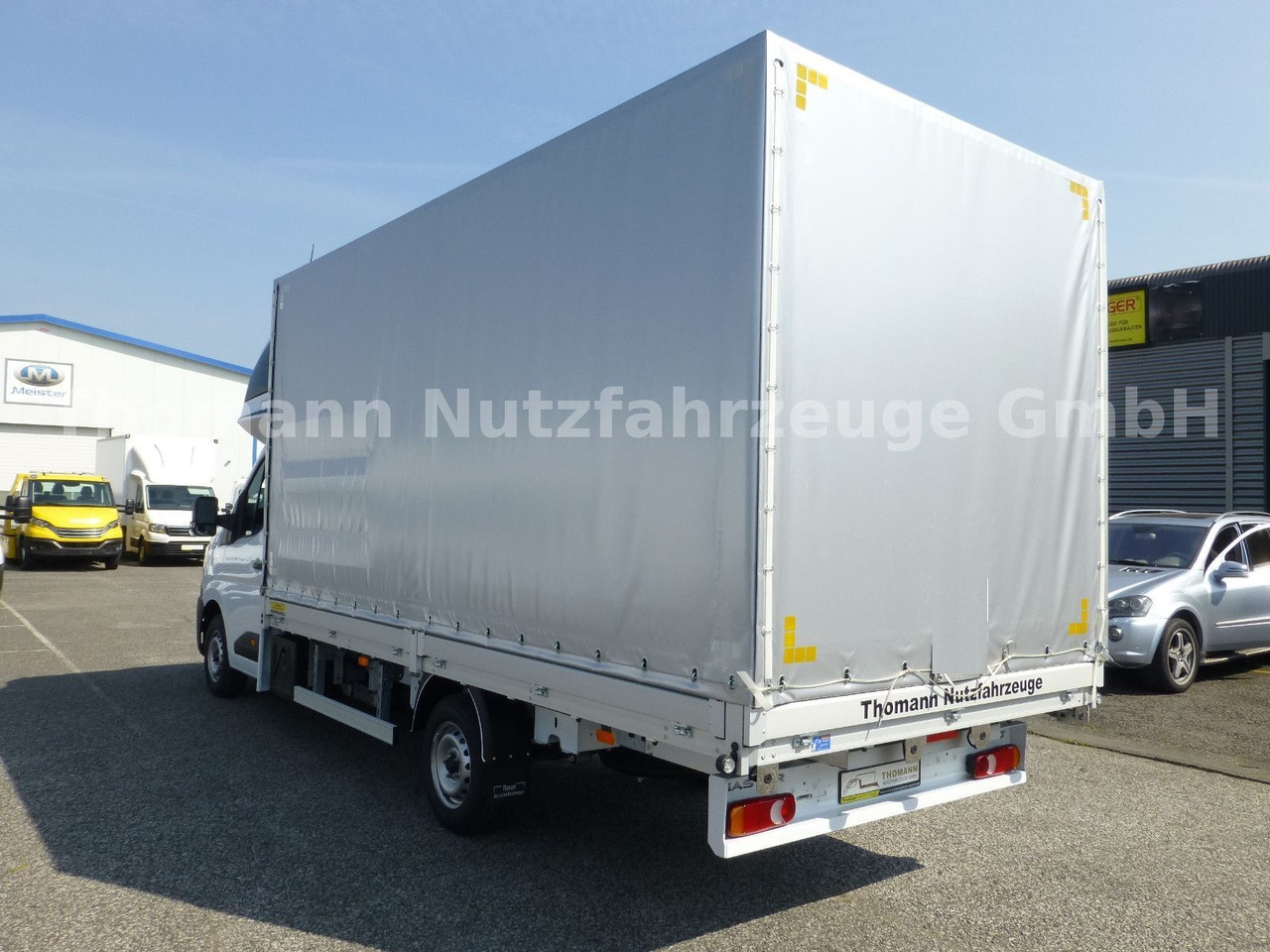 Renault NEW Master Pritsche Plane Schlafkabine - Curtain side van: picture 4 Renault NEW Master Pritsche Plane Schlafkabine - Curtain side van: picture 4