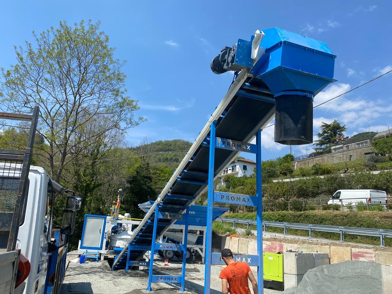 PROMAX MOBILE CONCRETE PLANT M35-PLNT (35M3/H) - Concrete plant: picture 5 PROMAX MOBILE CONCRETE PLANT M35-PLNT (35M3/H) - Concrete plant: picture 5