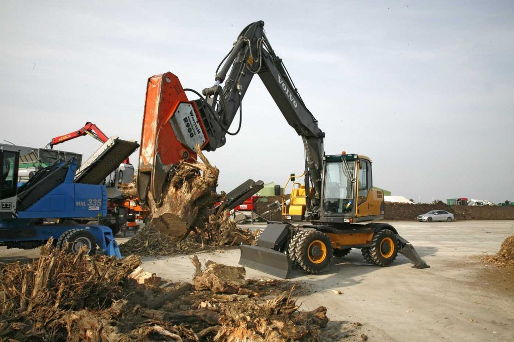 Westtech R900 R1300 Rodeschere Wurzelstock Westtech R900 R1300 Rodeschere Wurzelstock - Attachment for Forestry equipment: picture 1 Westtech R900 R1300 Rodeschere Wurzelstock Westtech R900 R1300 Rodeschere Wurzelstock - Attachment for Forestry equipment: picture 1