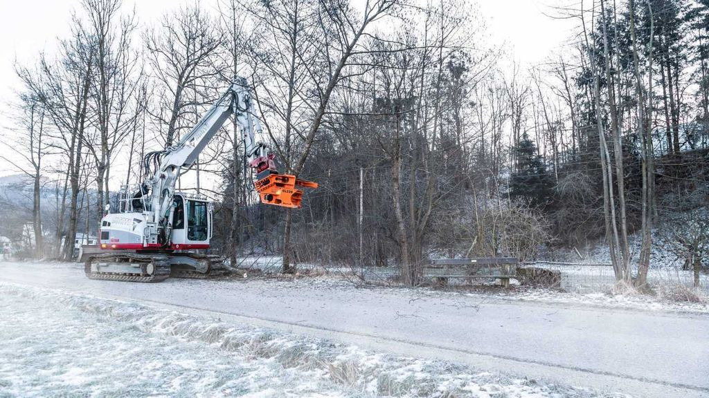 Westtech Woodcracker CL320 Fällkopf Fällgreifer Westtech Woodcracker CL320 Fällkopf Fällgreifer - Attachment for Forestry equipment: picture 3 Westtech Woodcracker CL320 Fällkopf Fällgreifer Westtech Woodcracker CL320 Fällkopf Fällgreifer - Attachment for Forestry equipment: picture 3