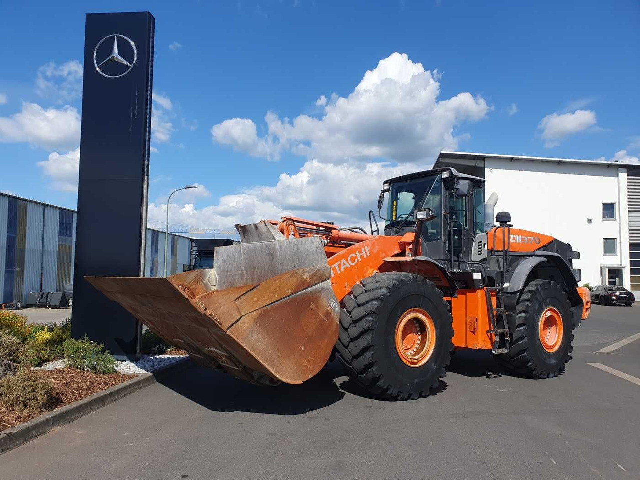 Hitachi ZW 370-5B / nur 6.820h ! / 2014 / Schaufel - Wheel loader: picture 1 Hitachi ZW 370-5B / nur 6.820h ! / 2014 / Schaufel - Wheel loader: picture 1