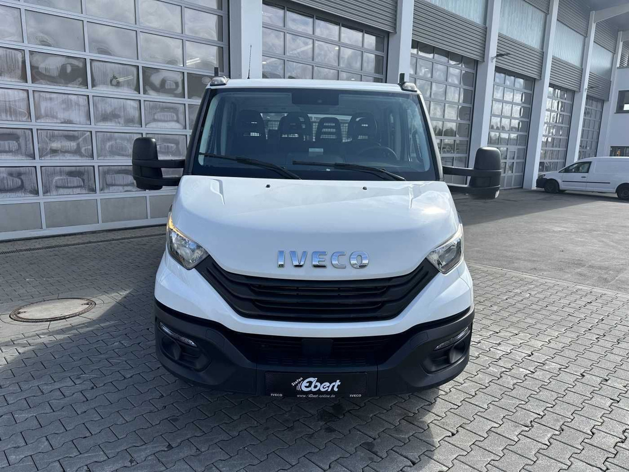 Leasing of  Iveco 70C18H 3-S.Kipper *R.3750mm*7Sitze*AHK* Iveco 70C18H 3-S.Kipper *R.3750mm*7Sitze*AHK*: picture 8