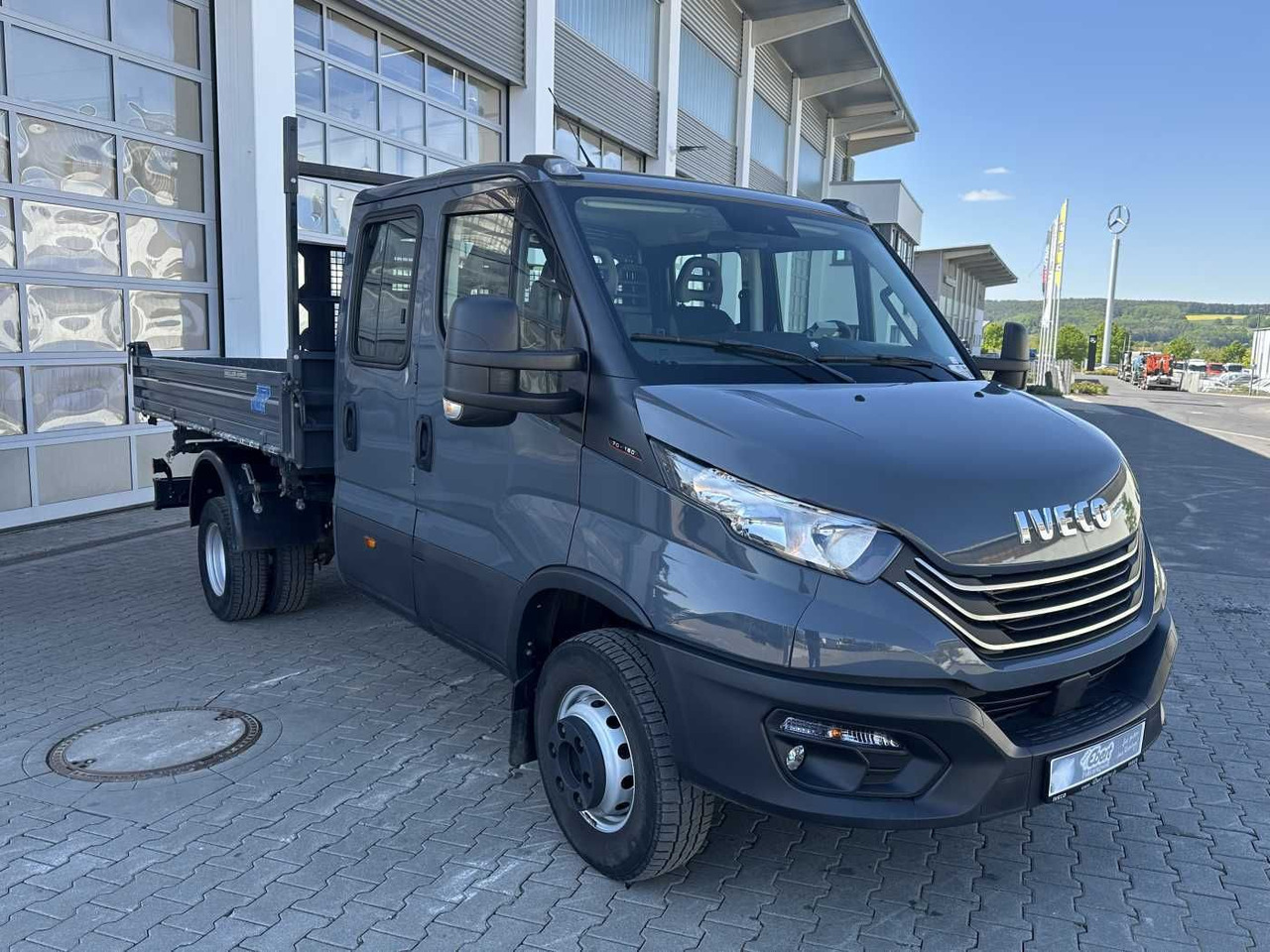 Iveco 70C18H Meiller 3-S.Kipper *R.3750mm*7Sitze*AHK* - Tipper van: picture 3 Iveco 70C18H Meiller 3-S.Kipper *R.3750mm*7Sitze*AHK* - Tipper van: picture 3