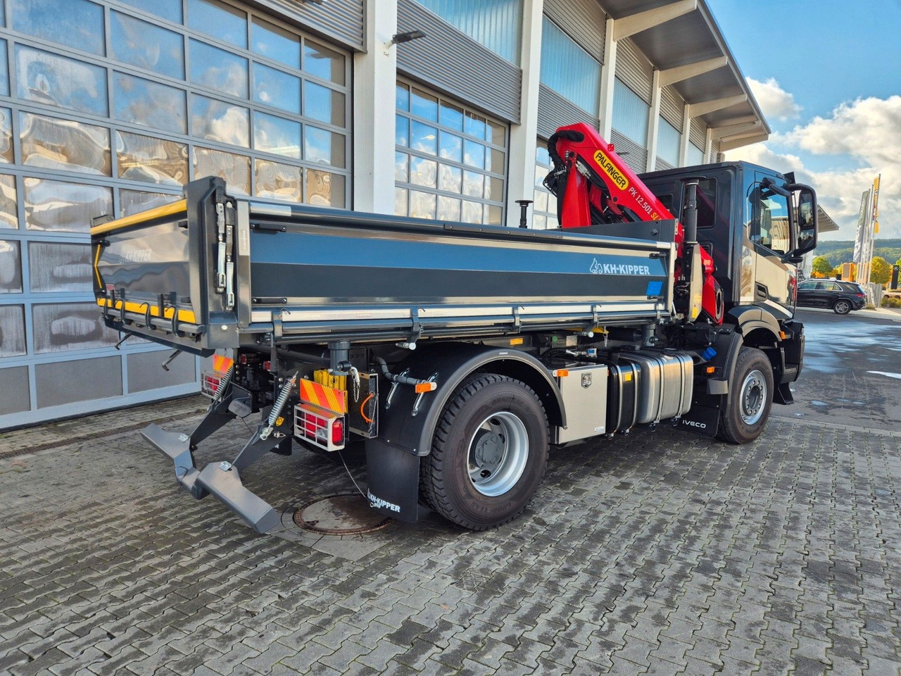 Leasing of  Iveco AD200X46/P HR OFF Palfinger PK 12.501 Funk AHK Iveco AD200X46/P HR OFF Palfinger PK 12.501 Funk AHK: picture 12 Leasing of  Iveco AD200X46/P HR OFF Palfinger PK 12.501 Funk AHK Iveco AD200X46/P HR OFF Palfinger PK 12.501 Funk AHK: picture 12