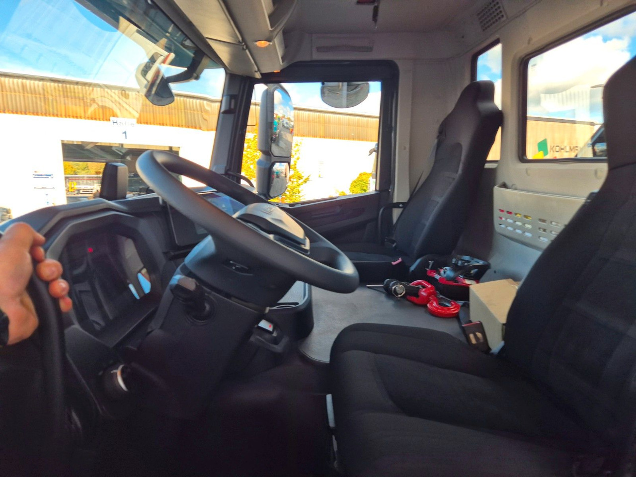 Leasing of  Iveco AD200X46/P HR OFF Palfinger PK 12.501 Funk AHK Iveco AD200X46/P HR OFF Palfinger PK 12.501 Funk AHK: picture 22 Leasing of  Iveco AD200X46/P HR OFF Palfinger PK 12.501 Funk AHK Iveco AD200X46/P HR OFF Palfinger PK 12.501 Funk AHK: picture 22