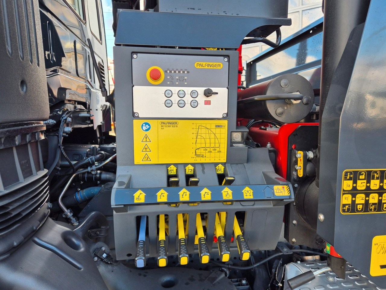 Leasing of  Iveco AD200X46/P HR OFF Palfinger PK 12.501 Funk AHK Iveco AD200X46/P HR OFF Palfinger PK 12.501 Funk AHK: picture 15 Leasing of  Iveco AD200X46/P HR OFF Palfinger PK 12.501 Funk AHK Iveco AD200X46/P HR OFF Palfinger PK 12.501 Funk AHK: picture 15