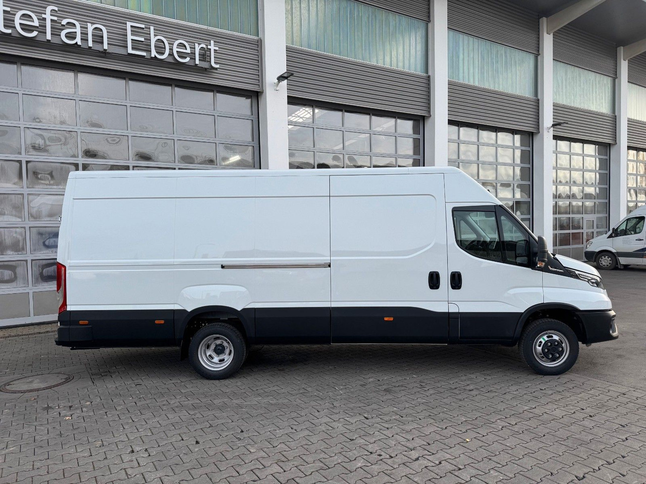 Iveco Daily 35C21 HA8 *R4.100mm*AHK*LED*Automatik* - Panel van: picture 3 Iveco Daily 35C21 HA8 *R4.100mm*AHK*LED*Automatik* - Panel van: picture 3