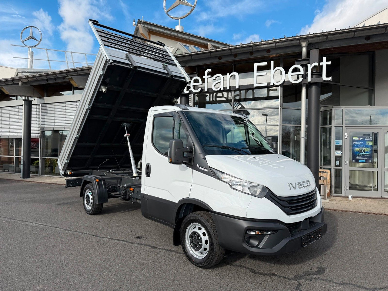 Iveco Daily 35S14 A8 *R3.450mm*Automatik*Klima* 4x - Tipper van: picture 2 Iveco Daily 35S14 A8 *R3.450mm*Automatik*Klima* 4x - Tipper van: picture 2