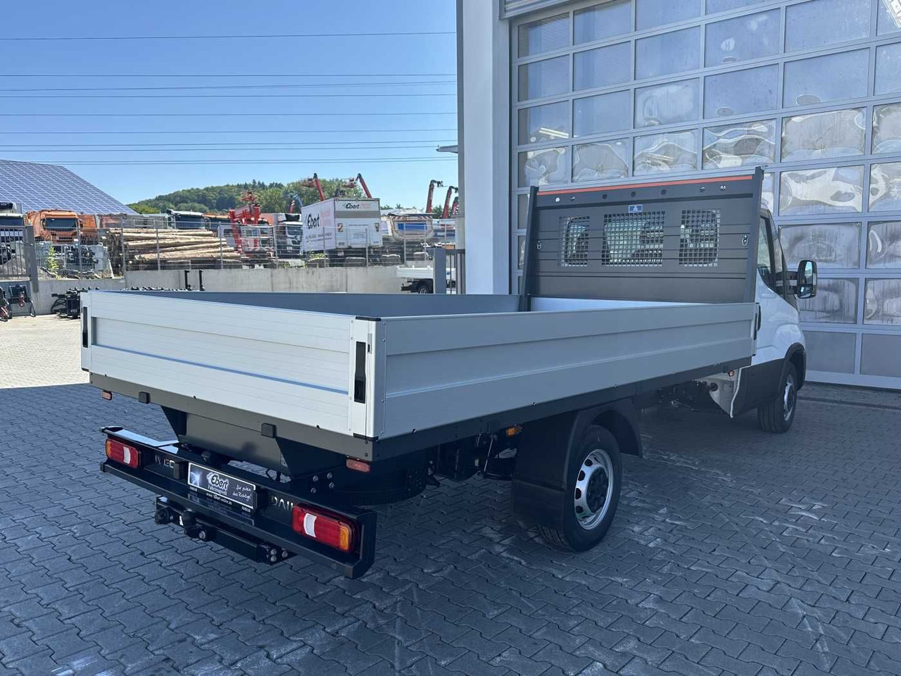 Iveco Daily 35S16 3.0L *R3.750mm*AHK* 2x - Flatbed van: picture 4 Iveco Daily 35S16 3.0L *R3.750mm*AHK* 2x - Flatbed van: picture 4
