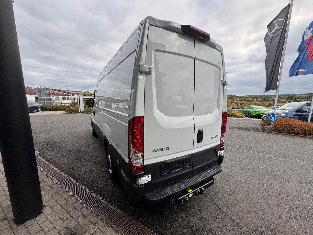 Iveco Daily 35S16 A8 *R3.520mm*Automatik*AHK*ACC* - Panel van: picture 5 Iveco Daily 35S16 A8 *R3.520mm*Automatik*AHK*ACC* - Panel van: picture 5