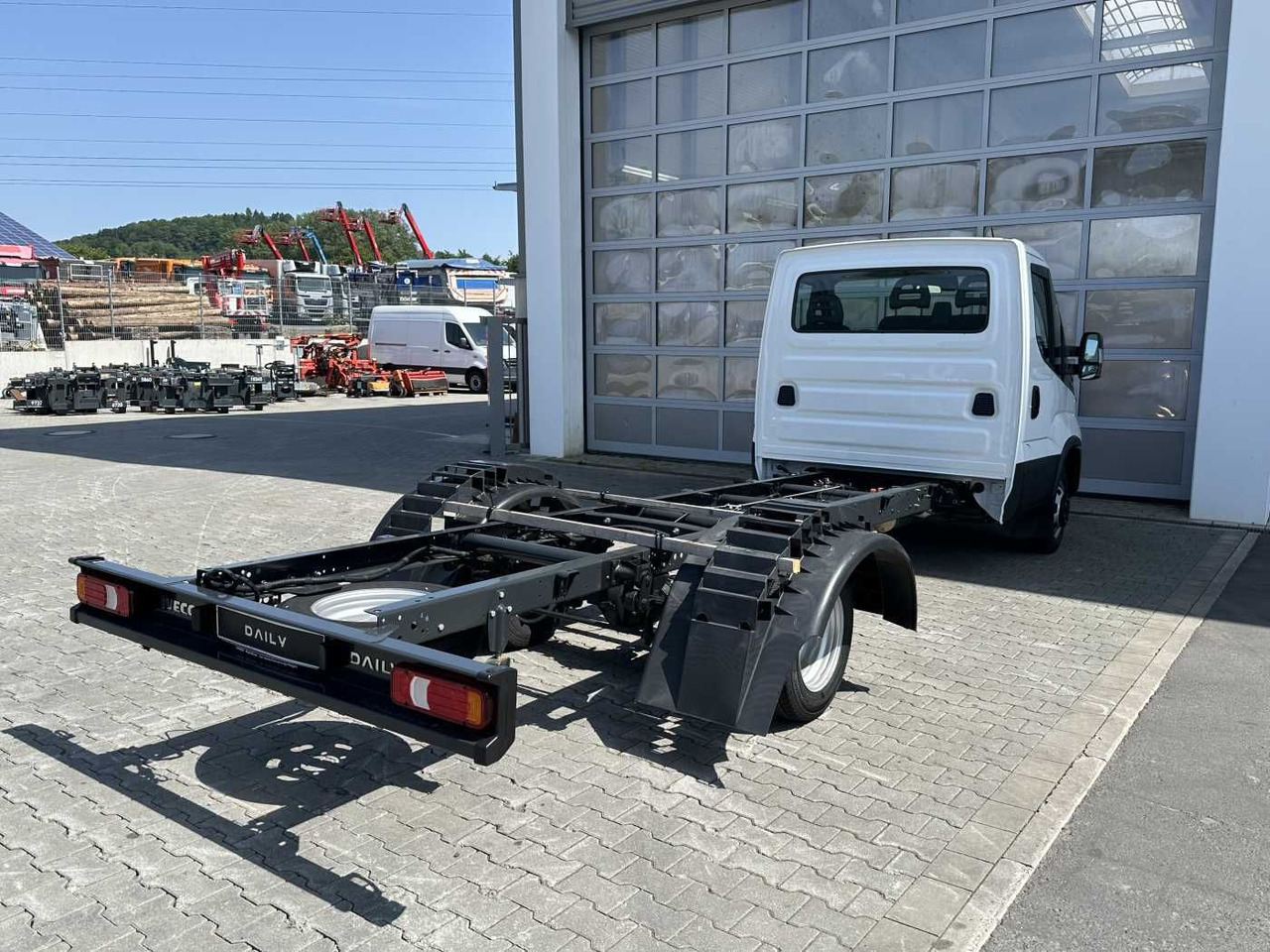 Cab chassis truck Iveco Daily 50C18 H 3.0L *R4.350mm*Klima*: picture 6