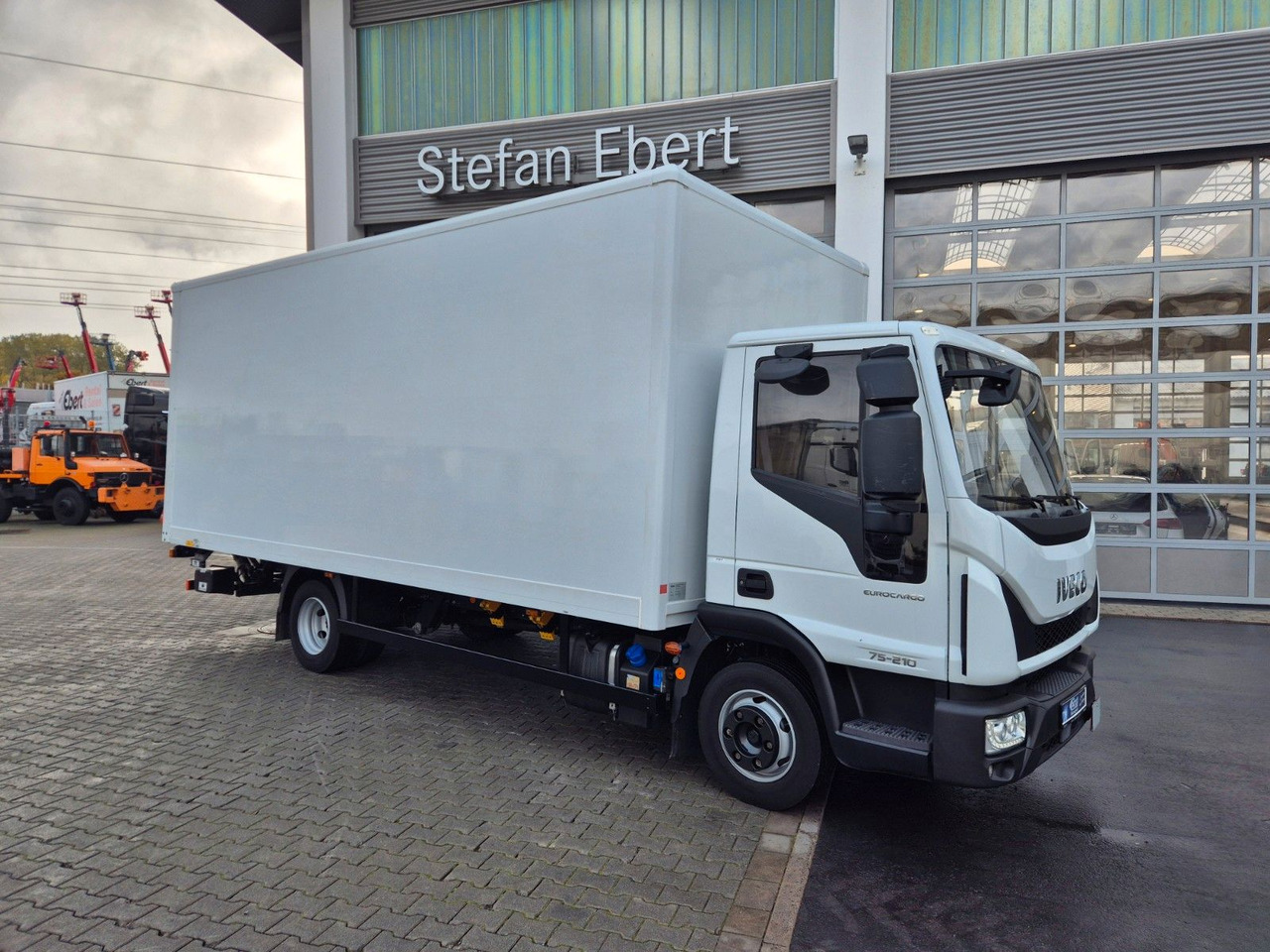 Iveco Eurocargo 75-210 Koffer LBW - Box van: picture 5 Iveco Eurocargo 75-210 Koffer LBW - Box van: picture 5