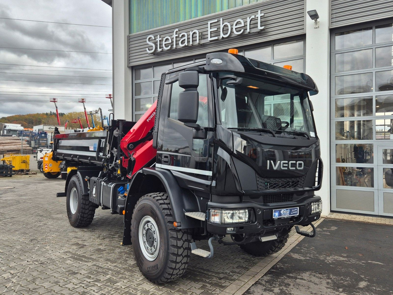 Iveco Eurocargo ML150E32WS 4x4 Kran HMF 1130K Funk AHK - Tipper, Crane truck: picture 5 Iveco Eurocargo ML150E32WS 4x4 Kran HMF 1130K Funk AHK - Tipper, Crane truck: picture 5