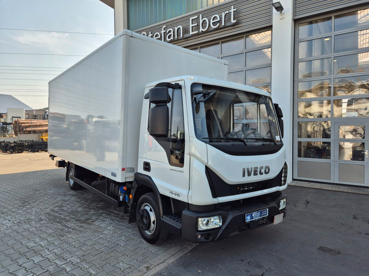 Iveco Eurocargo ML75E21/P LBW 3 Sitze Klima ACC 4 St. - Box van: picture 2 Iveco Eurocargo ML75E21/P LBW 3 Sitze Klima ACC 4 St. - Box van: picture 2