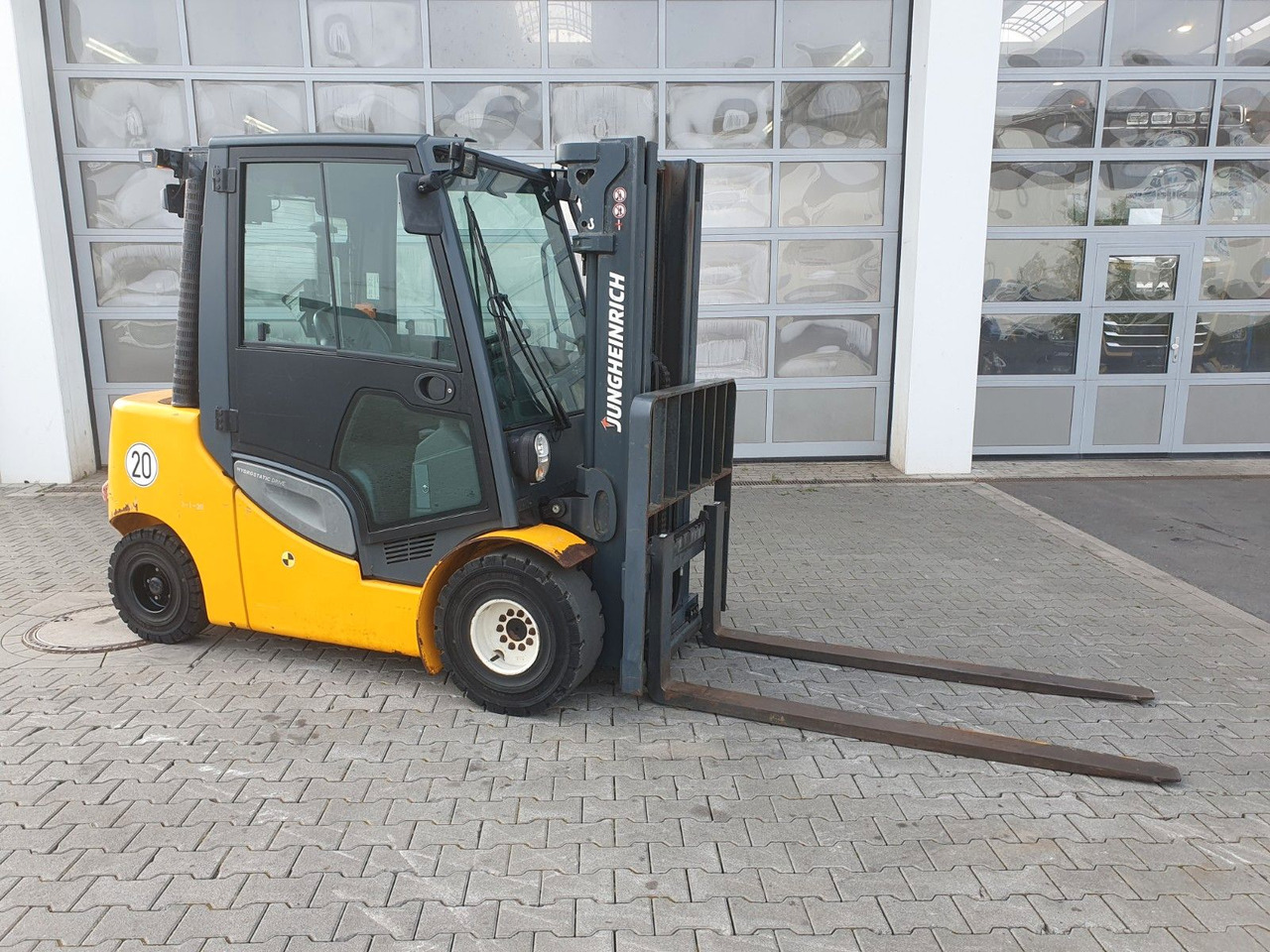 Jungheinrich DFG 435s / 4.400mm / nur 2.245h! / Klima / SS - Diesel forklift: picture 2 Jungheinrich DFG 435s / 4.400mm / nur 2.245h! / Klima / SS - Diesel forklift: picture 2