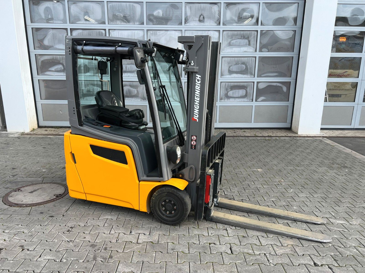 Jungheinrich EFG 215 / Triplex: 4.25m! / SS / 1.573h / 2024 - Electric forklift: picture 2 Jungheinrich EFG 215 / Triplex: 4.25m! / SS / 1.573h / 2024 - Electric forklift: picture 2