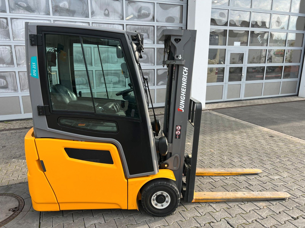 Jungheinrich EFG 215 / Triplex: 4.25m! / SS / 4.029h - Electric forklift: picture 3 Jungheinrich EFG 215 / Triplex: 4.25m! / SS / 4.029h - Electric forklift: picture 3