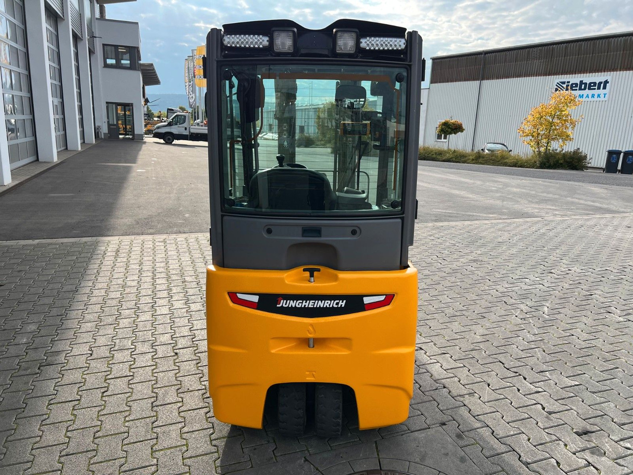 Jungheinrich EFG 215 / Triplex: 4.25m! / SS / 4.029h - Electric forklift: picture 5 Jungheinrich EFG 215 / Triplex: 4.25m! / SS / 4.029h - Electric forklift: picture 5