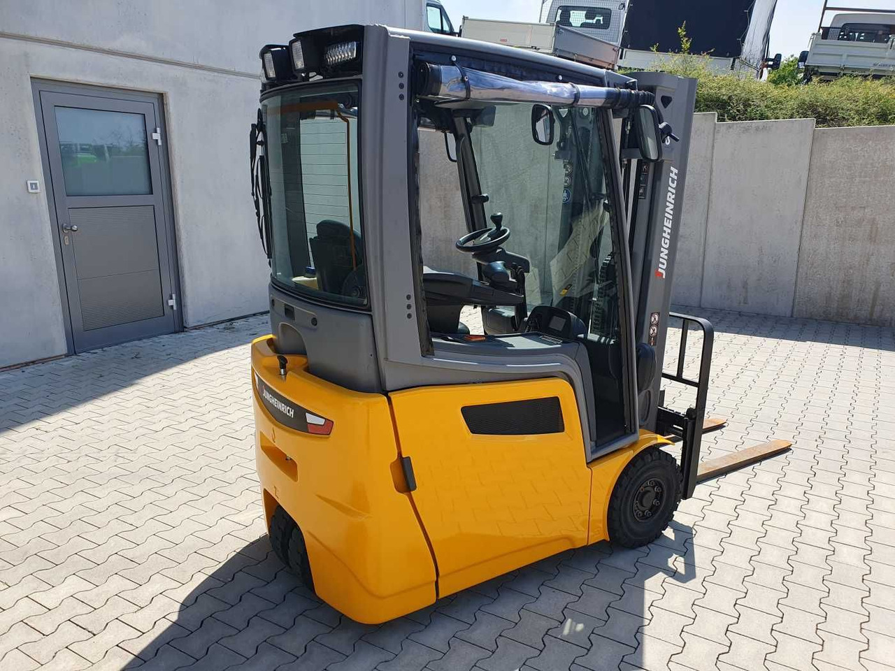 Jungheinrich EFG 215 / Triplex: 4.25m! / SS / nur 1.368h! - Electric forklift: picture 4 Jungheinrich EFG 215 / Triplex: 4.25m! / SS / nur 1.368h! - Electric forklift: picture 4