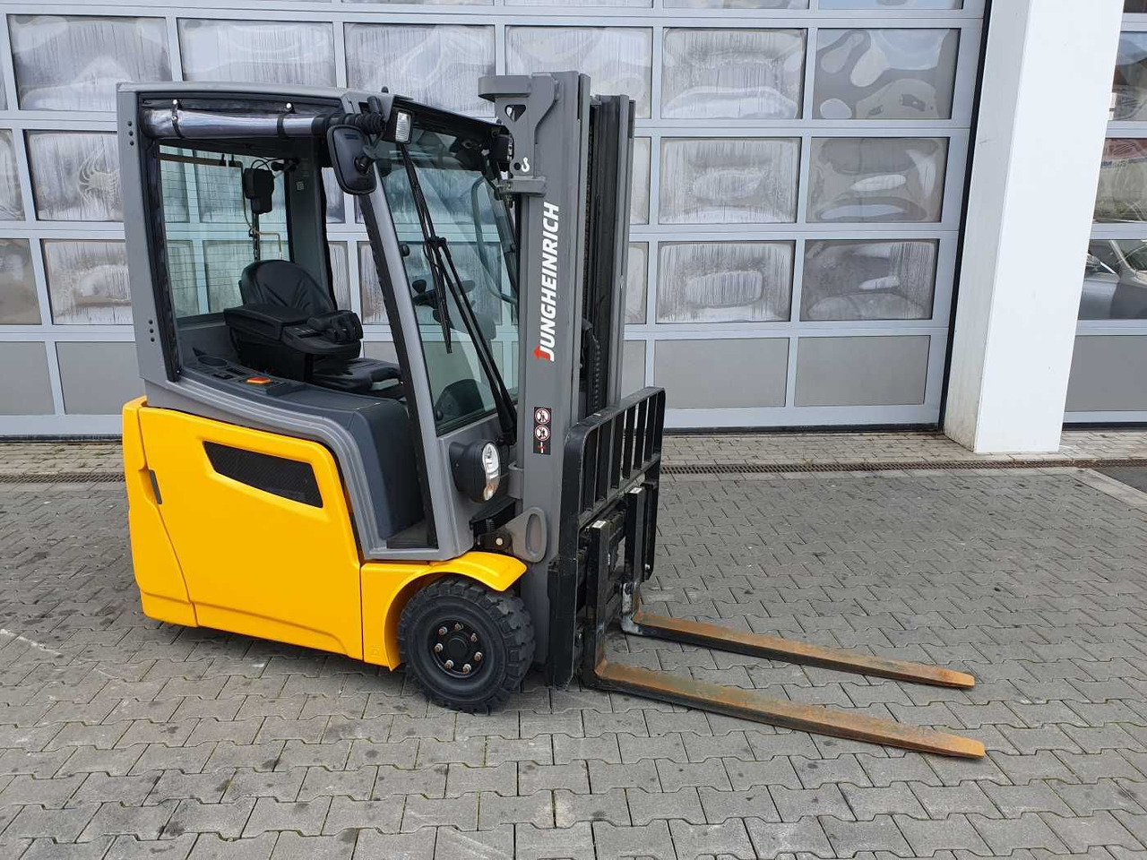 Jungheinrich EFG 215 / Triplex: 4.25m! / SS / nur 1.368h! - Electric forklift: picture 2 Jungheinrich EFG 215 / Triplex: 4.25m! / SS / nur 1.368h! - Electric forklift: picture 2