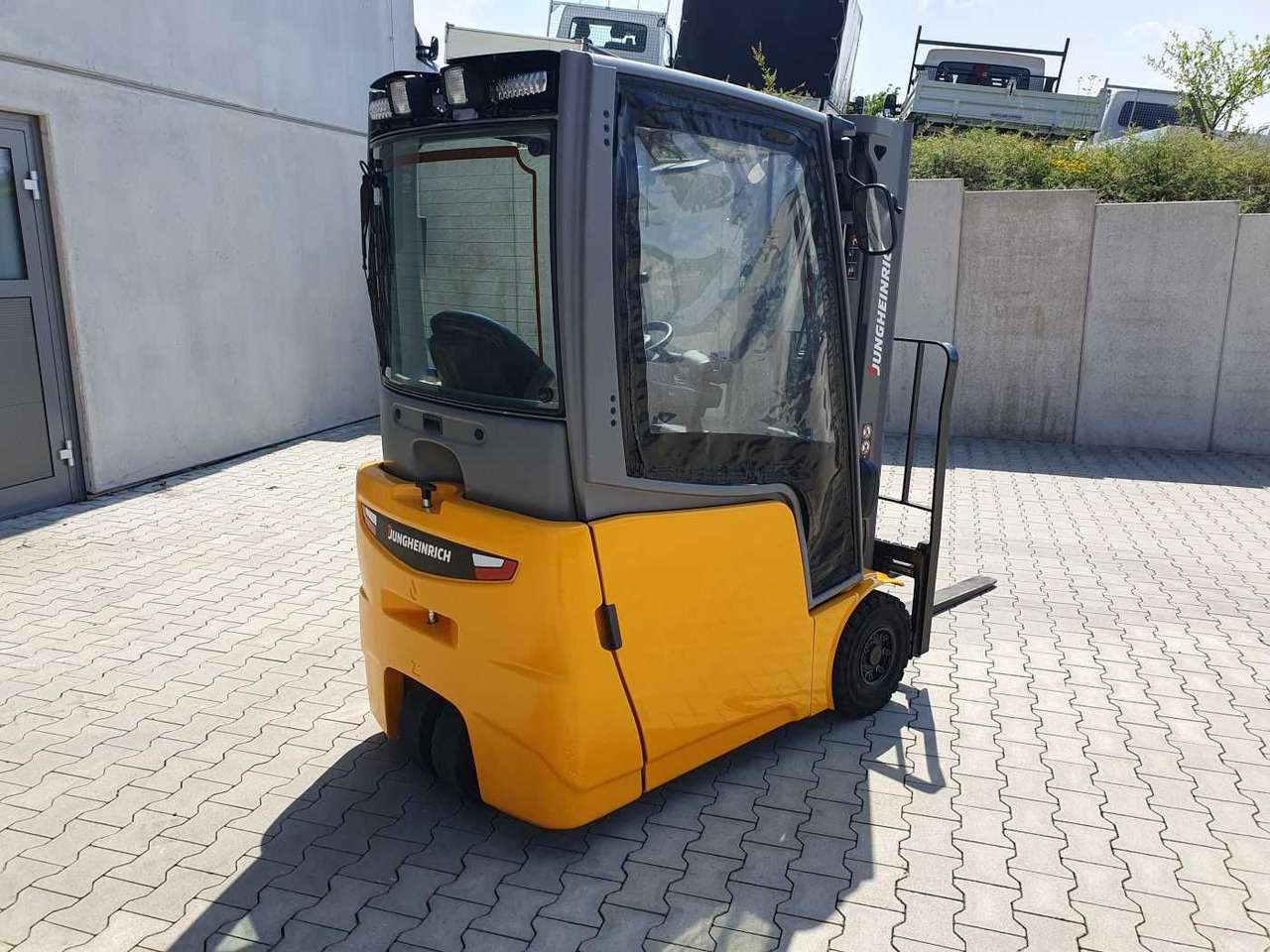 Jungheinrich EFG 215 / Triplex 4.25m / SS / nur 1.680h / 2021 - Electric forklift: picture 3 Jungheinrich EFG 215 / Triplex 4.25m / SS / nur 1.680h / 2021 - Electric forklift: picture 3