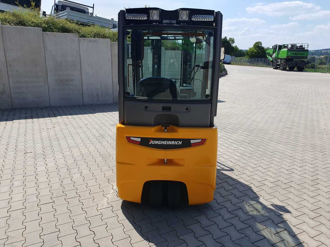 Jungheinrich EFG 215 / Triplex 4.25m / SS / nur 1.680h / 2021 - Electric forklift: picture 4 Jungheinrich EFG 215 / Triplex 4.25m / SS / nur 1.680h / 2021 - Electric forklift: picture 4