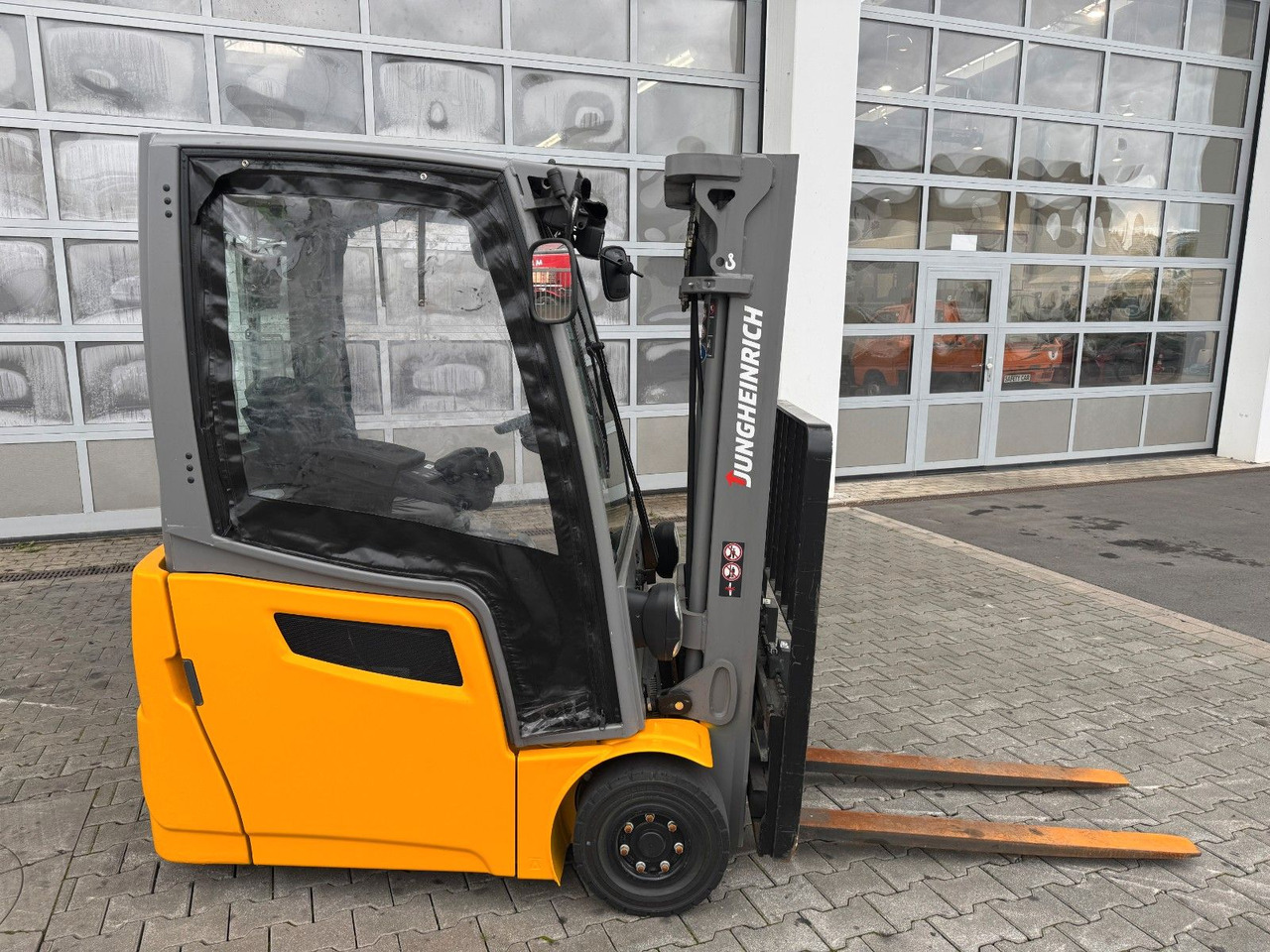 Jungheinrich EFG 215 / Triplex: 4.25m! / SS / nur 2.819h! - Electric forklift: picture 2 Jungheinrich EFG 215 / Triplex: 4.25m! / SS / nur 2.819h! - Electric forklift: picture 2