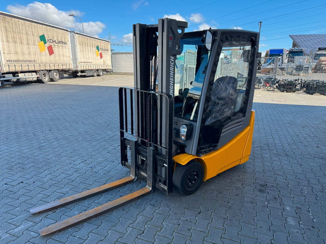 Jungheinrich EFG 215 / Triplex: 4.25m! / SS / nur 2.865h! - Electric forklift: picture 5 Jungheinrich EFG 215 / Triplex: 4.25m! / SS / nur 2.865h! - Electric forklift: picture 5
