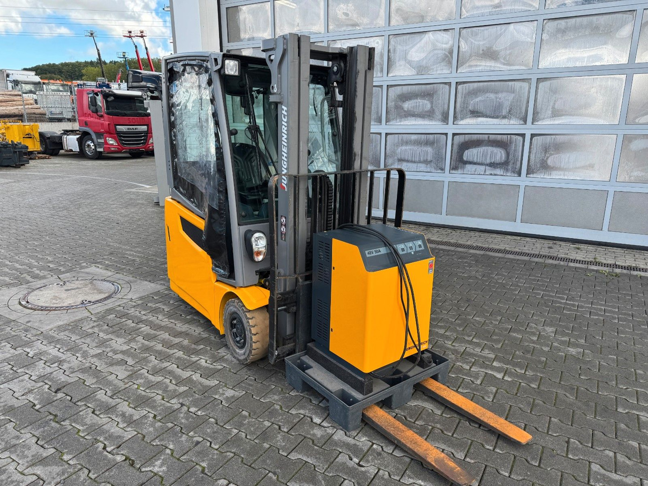 Jungheinrich EFG 215 / Triplex: 4.25m! / SS / nur 3.092h! - Electric forklift: picture 4 Jungheinrich EFG 215 / Triplex: 4.25m! / SS / nur 3.092h! - Electric forklift: picture 4