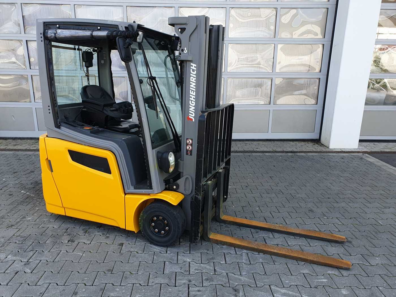 Jungheinrich EFG 215 / Triplex: 4.25m! / SS / nur 3.488h! - Electric forklift: picture 2 Jungheinrich EFG 215 / Triplex: 4.25m! / SS / nur 3.488h! - Electric forklift: picture 2