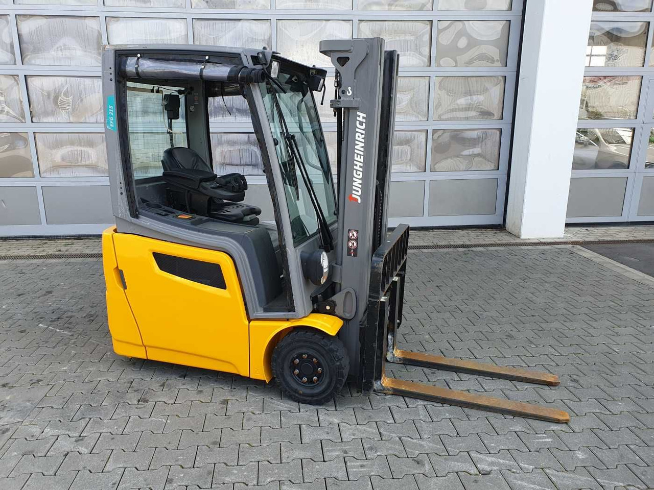 Jungheinrich EFG 215 / Triplex: 4.25m! / nur 3.439h! / 2022 - Electric forklift: picture 2 Jungheinrich EFG 215 / Triplex: 4.25m! / nur 3.439h! / 2022 - Electric forklift: picture 2