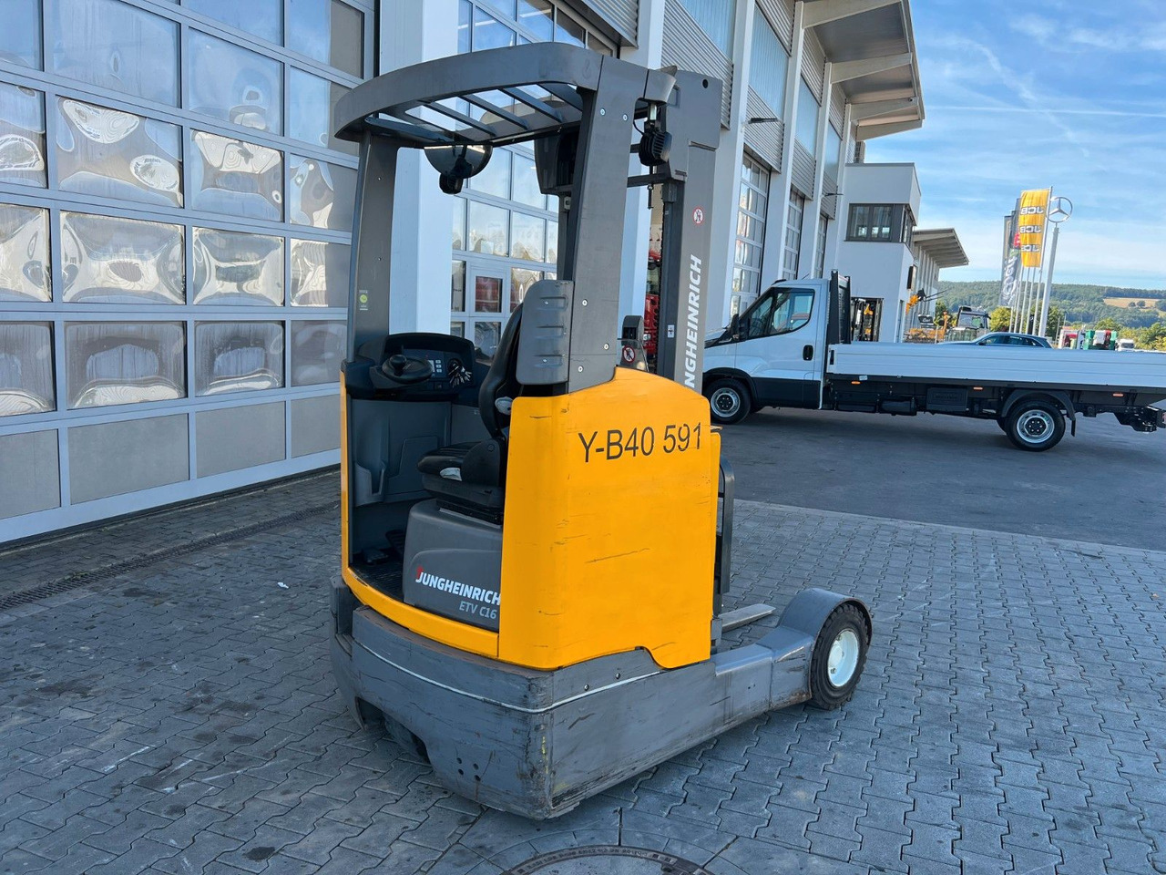 Jungheinrich ETV C16 / 2.836h / Hubhöhe: 5.720mm - Reach truck: picture 4 Jungheinrich ETV C16 / 2.836h / Hubhöhe: 5.720mm - Reach truck: picture 4