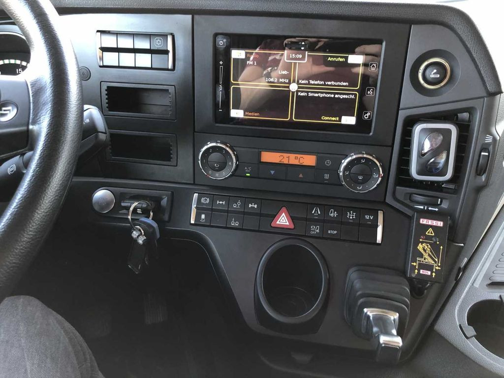 Crane truck, Dropside/ Flatbed truck Mercedes-Benz Actros 2745 L 6x2 Baustoffpritsche+Kran Retarder Mercedes-Benz Actros 2745 L 6x2 Baustoffpritsche+Kran Retarder: picture 12