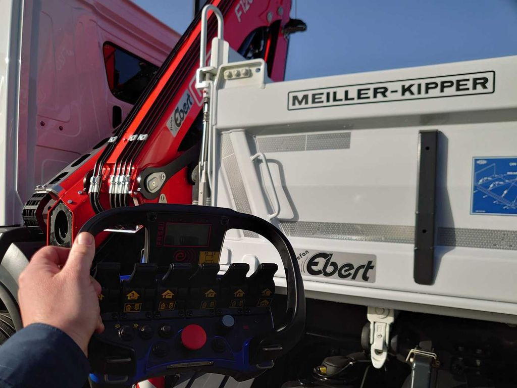 Tipper, Crane truck Mercedes-Benz Arocs 1832 KK 4x2 Kipper+Kran Fassi F120+Funk: picture 12