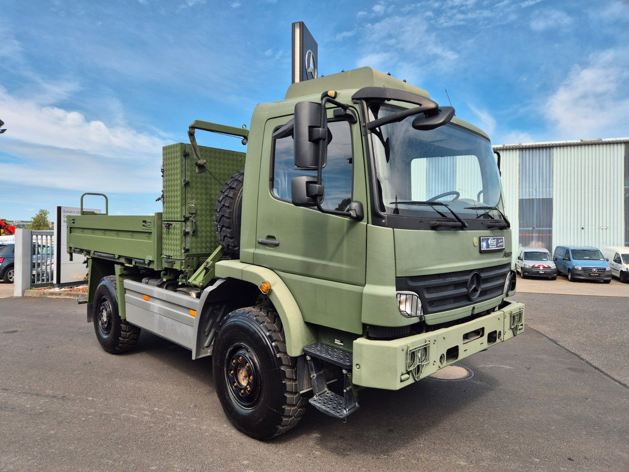 Mercedes-Benz Atego 1018 A 4x4 Pritsche Singlebereift 7 Stück - Dropside/ Flatbed truck: picture 5 Mercedes-Benz Atego 1018 A 4x4 Pritsche Singlebereift 7 Stück - Dropside/ Flatbed truck: picture 5