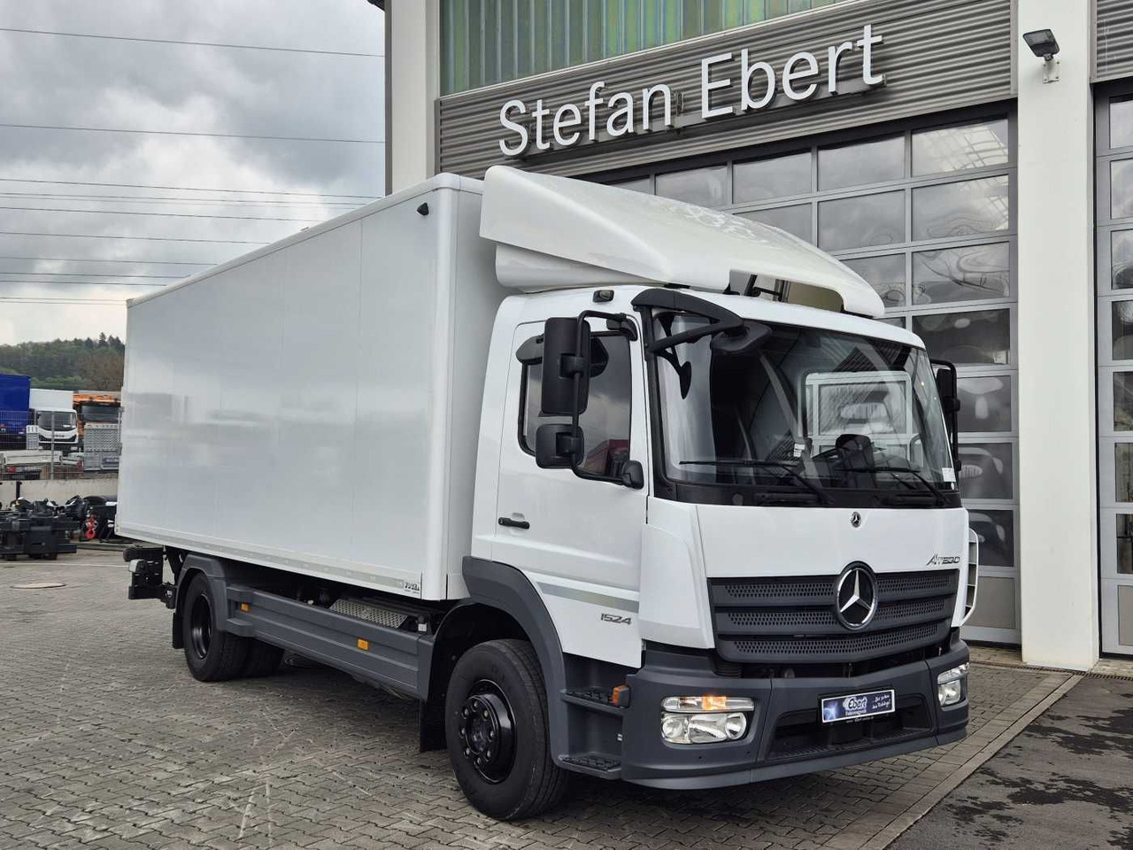 Mercedes-Benz Atego 1524 L LBW 1.500kg Klima Standheizung - Box truck: picture 4 Mercedes-Benz Atego 1524 L LBW 1.500kg Klima Standheizung - Box truck: picture 4