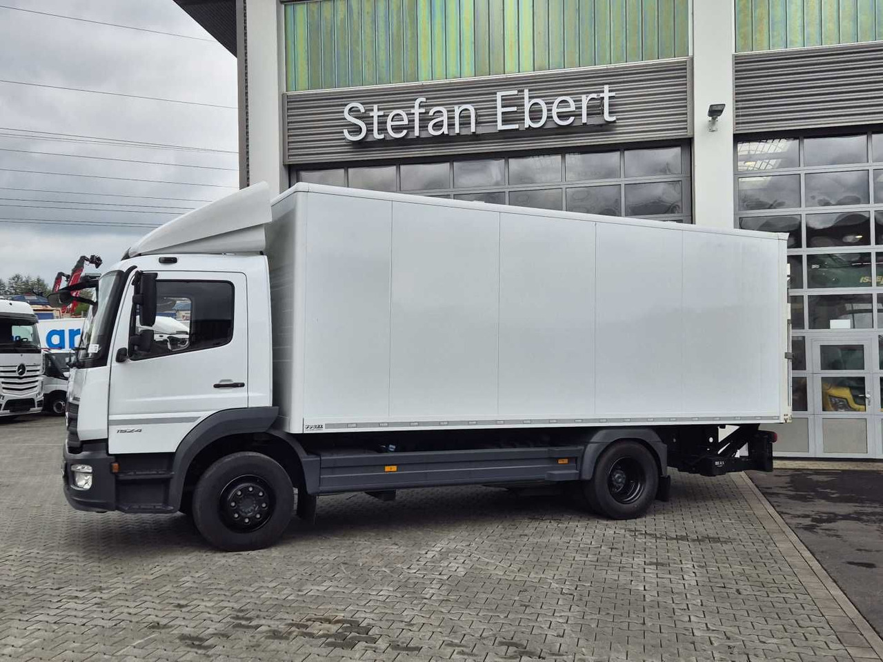 Mercedes-Benz Atego 1524 L LBW 1.500kg Klima Standheizung - Box truck: picture 5 Mercedes-Benz Atego 1524 L LBW 1.500kg Klima Standheizung - Box truck: picture 5