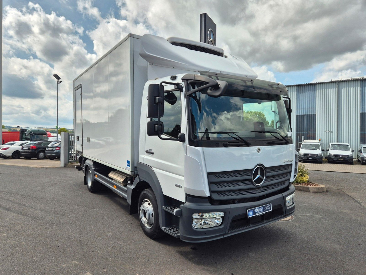 Mercedes-Benz Atego 818 L Kühlkoffer + LBW Carrier Xarios 6 - Refrigerated van: picture 2 Mercedes-Benz Atego 818 L Kühlkoffer + LBW Carrier Xarios 6 - Refrigerated van: picture 2