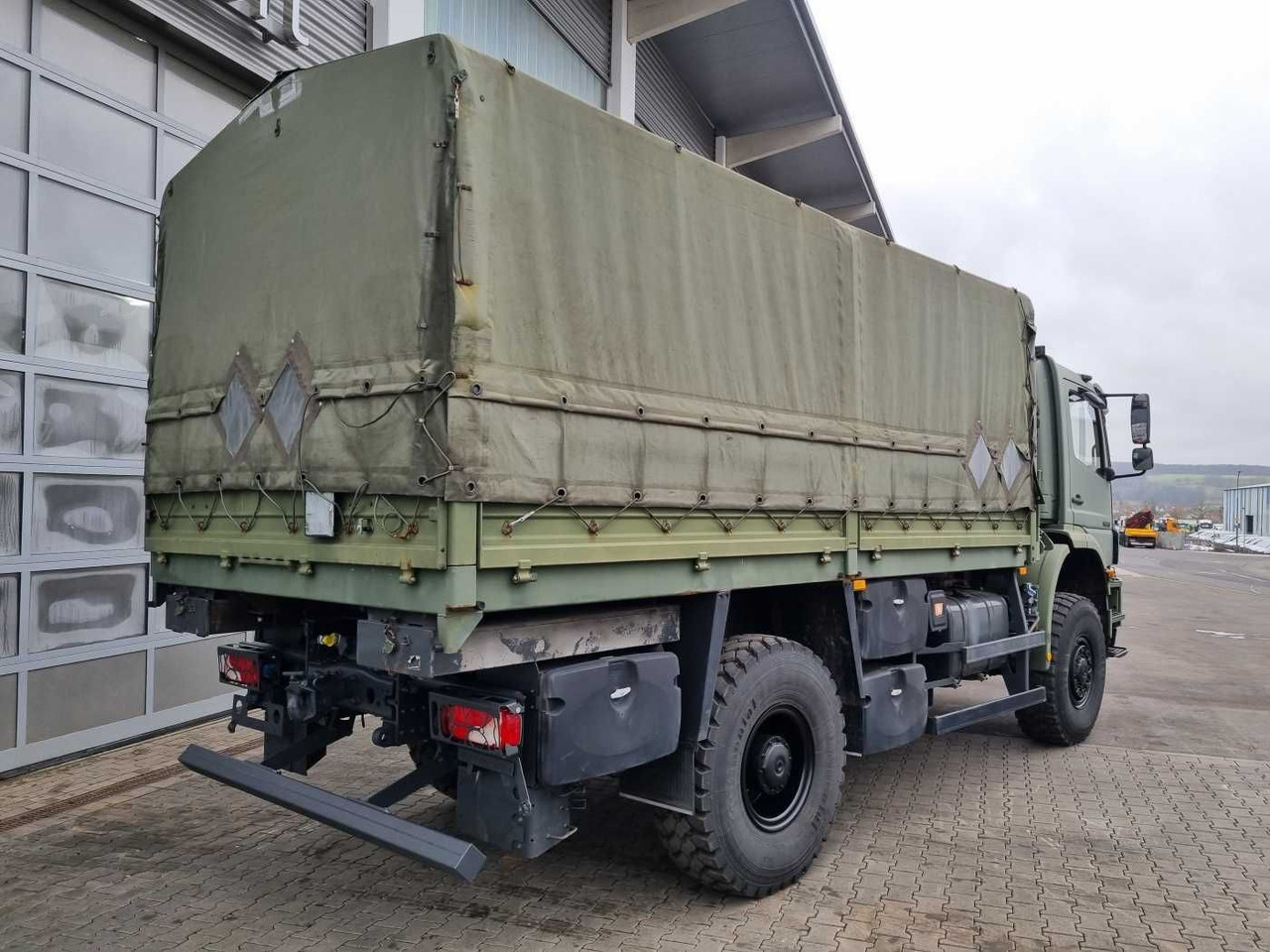 Dropside/ Flatbed truck Mercedes-Benz Axor 1829 A 4x4 Pritsche/Plane 10 Stück: picture 10