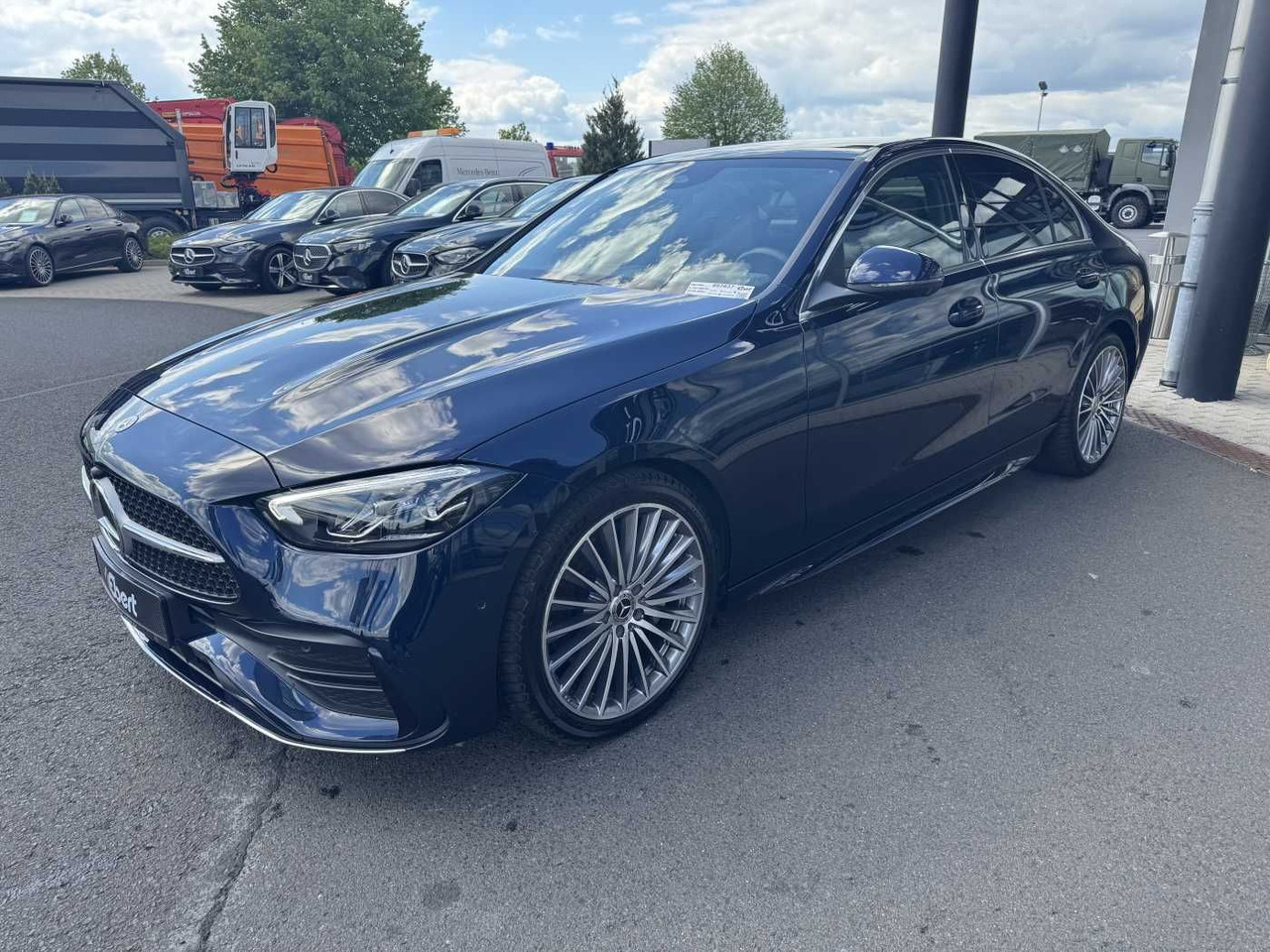 Mercedes-Benz C 200 4M 9G AMG+Pano+DistrPro+AHK+360+ Ambiente - Car: picture 2 Mercedes-Benz C 200 4M 9G AMG+Pano+DistrPro+AHK+360+ Ambiente - Car: picture 2