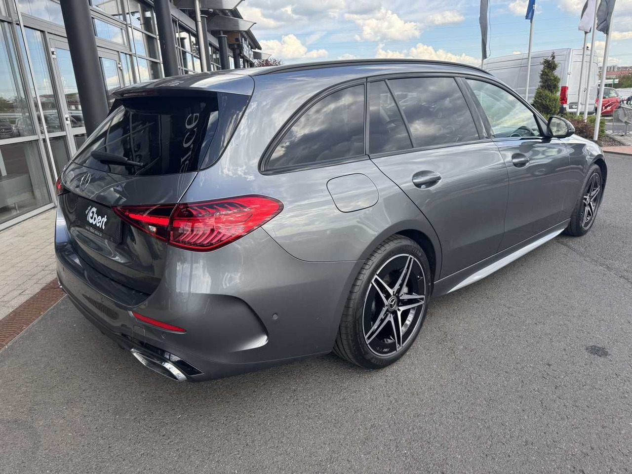 Mercedes-Benz C 200 T AMG Pano+AHK+RFK+Memory+Night+ TotW - Station wagon: picture 4 Mercedes-Benz C 200 T AMG Pano+AHK+RFK+Memory+Night+ TotW - Station wagon: picture 4