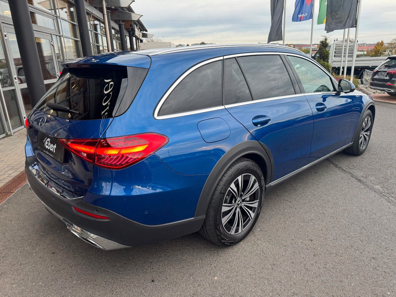 Mercedes-Benz C 200 T All Terrain 4M+Ambiente+360+Augmented - Station wagon: picture 4 Mercedes-Benz C 200 T All Terrain 4M+Ambiente+360+Augmented - Station wagon: picture 4