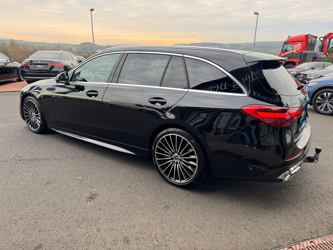 Mercedes-Benz C 200d T AMG+Pano+AHK+Distr+Digital+360 - Station wagon: picture 3 Mercedes-Benz C 200d T AMG+Pano+AHK+Distr+Digital+360 - Station wagon: picture 3