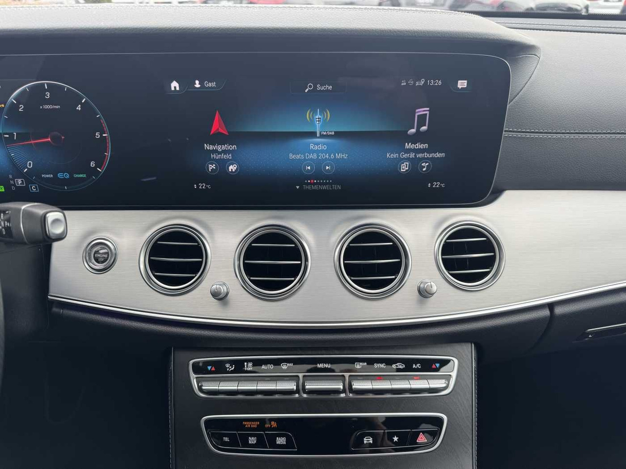 Sedan Mercedes-Benz E 220d AMG+Pano+Distr+Multibeam+RFK+Night: picture 14