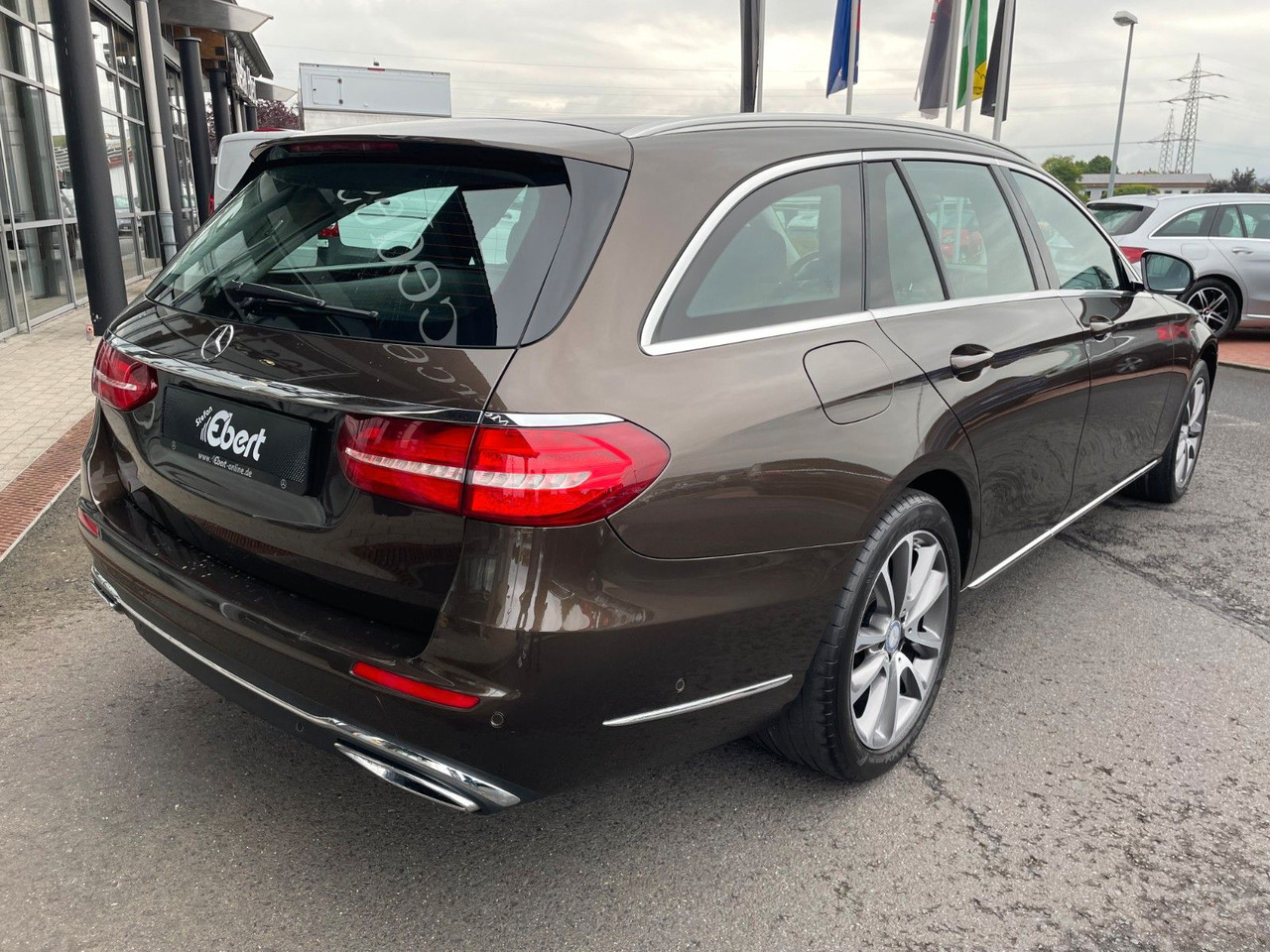 Mercedes-Benz E 220d T Exclusive Multibeam+Distr+Comand+Ambien - Station wagon: picture 4 Mercedes-Benz E 220d T Exclusive Multibeam+Distr+Comand+Ambien - Station wagon: picture 4