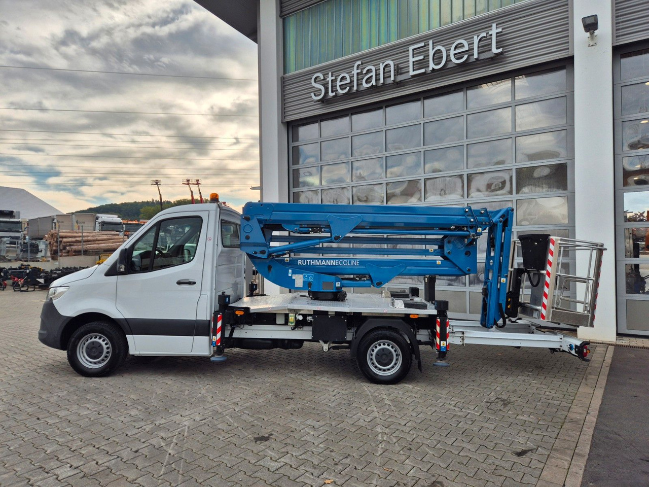 Mercedes-Benz Sprinter 314CDI Hubsteiger Ruthmann EcolineRS200 - Truck mounted aerial platform: picture 3 Mercedes-Benz Sprinter 314CDI Hubsteiger Ruthmann EcolineRS200 - Truck mounted aerial platform: picture 3