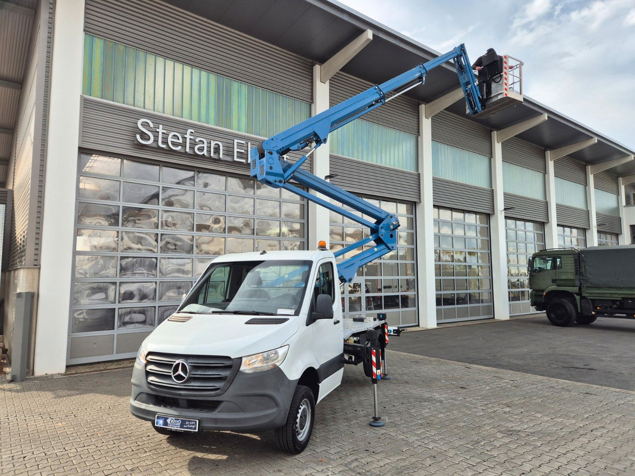 Mercedes-Benz Sprinter 314CDI Hubsteiger Ruthmann EcolineRS200 - Truck mounted aerial platform: picture 2 Mercedes-Benz Sprinter 314CDI Hubsteiger Ruthmann EcolineRS200 - Truck mounted aerial platform: picture 2