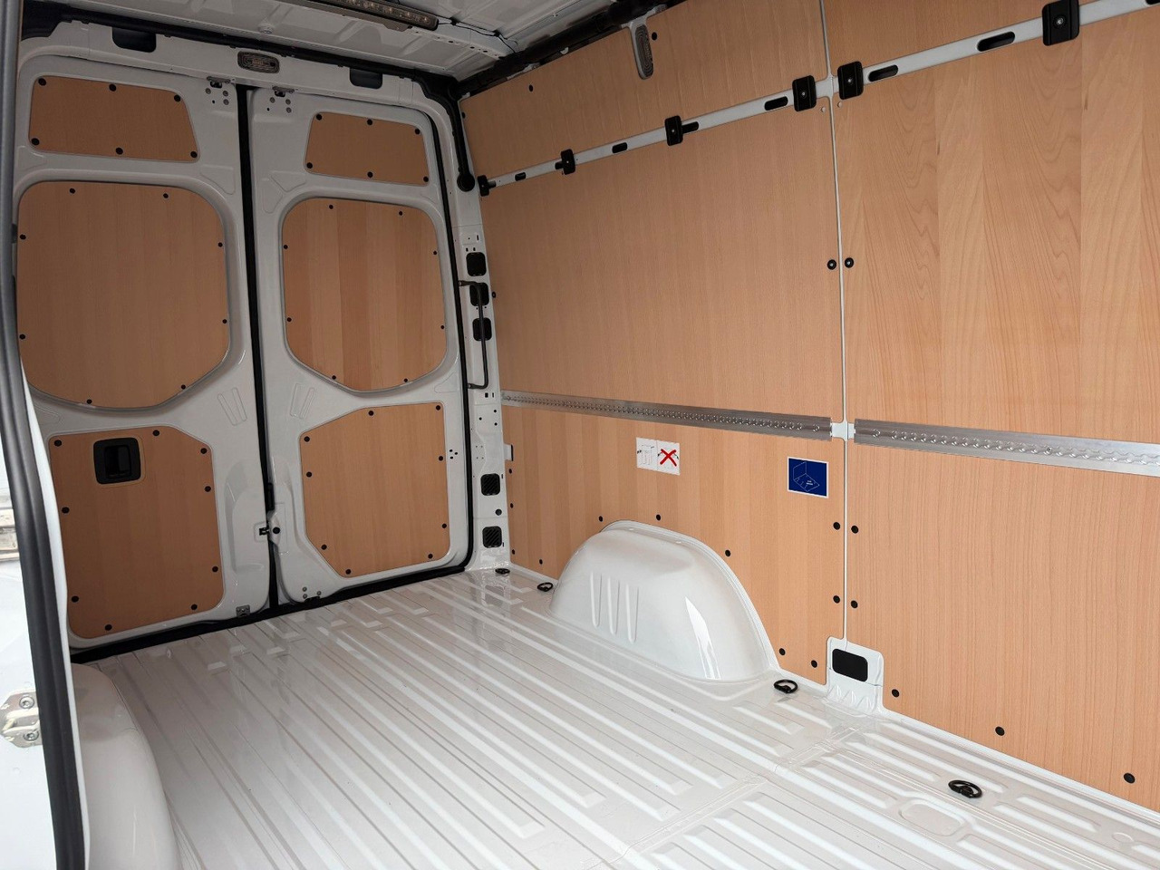 Panel van Mercedes-Benz Sprinter 317 CDI 3665 9G AHK3,5to Klima Schwing: picture 10