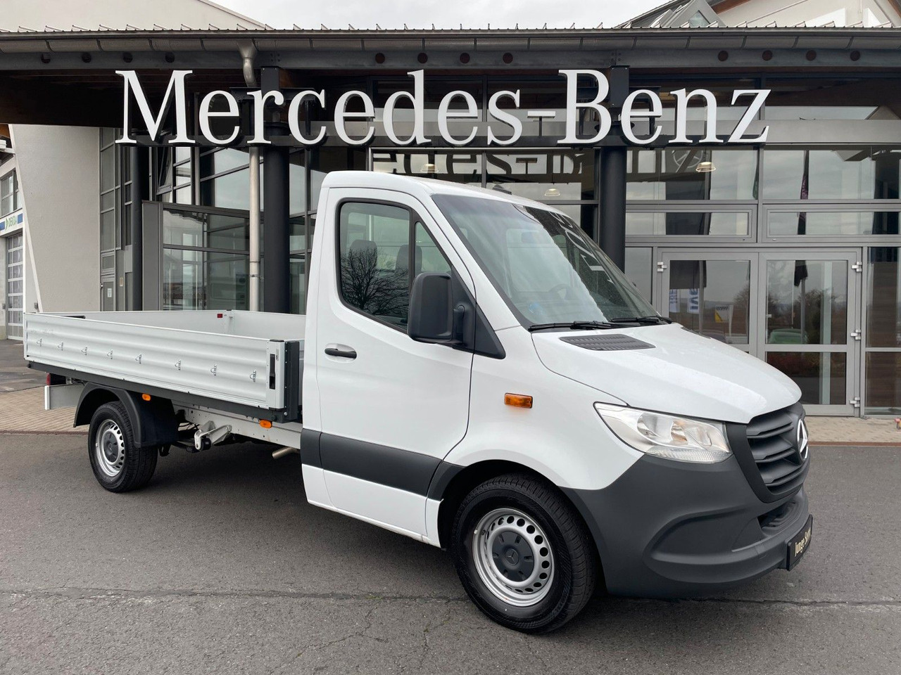 Mercedes-Benz Sprinter 317 CDI 9G 3665 Klima - Flatbed van: picture 1 Mercedes-Benz Sprinter 317 CDI 9G 3665 Klima - Flatbed van: picture 1