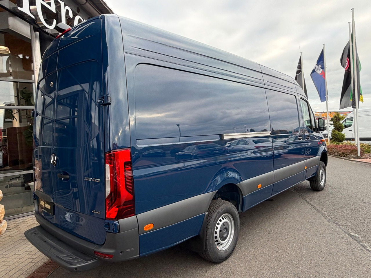 Mercedes-Benz Sprinter 319 CDI 4x4 4325 LED Navi - Panel van: picture 4 Mercedes-Benz Sprinter 319 CDI 4x4 4325 LED Navi - Panel van: picture 4